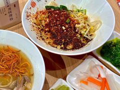 -鼎义丰功夫面(星光大道店)