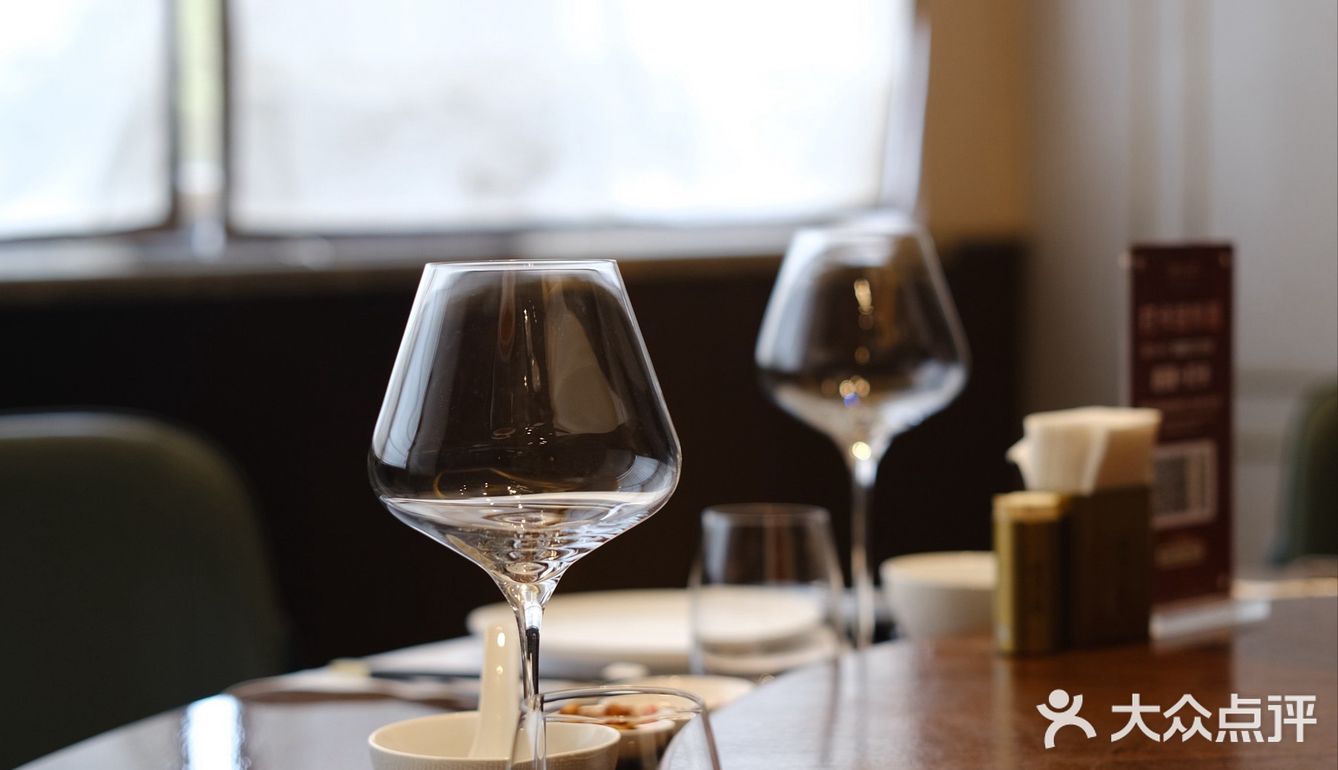 高端海鲜与川味泡椒的结合,东星斑肉质细嫩