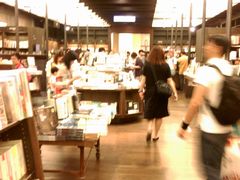 -诚品(信义店)