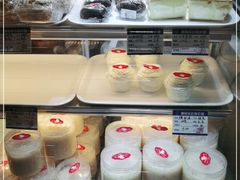 -白玉兰食品甜凤店(合生汇店)