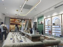 -无界眼镜MaxLess(南翔印象城店)
