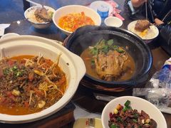-富正毅三下锅·湘西韵味(天门山索道店)