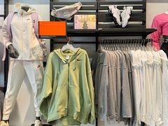 -百年港湾奥特莱斯(香炉礁店)