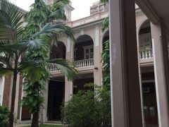 -香港大学