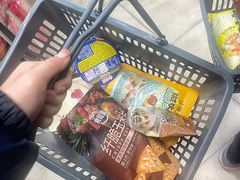 -全家便利店(江湾镇站店)