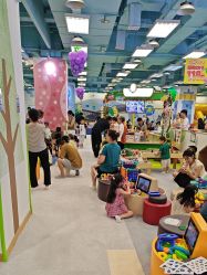 -莫莉幻想儿童乐园(三河燕郊永旺店)