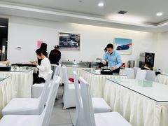 -上海宝信宝马4S店