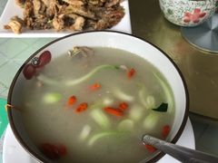 -天天向上素食餐厅(五台山店)