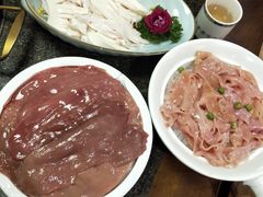 -小天鹅火锅·一线江景洪鼎旗舰店(洪崖洞店)