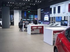 -TESLA 特斯拉(上海太古汇体验店)