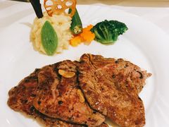 红酒焖鸡-维兰西餐(万泉河店)