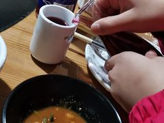 -果松木炭酸菜铜火锅·外婆参鸡汤