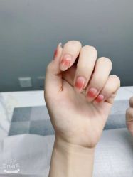 -小黑瓶美甲美睫