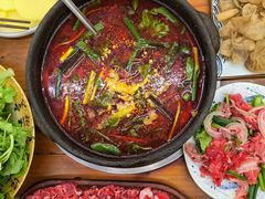 -贵厨酸汤牛肉(花果园国际中心店)