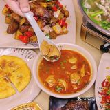这家店就在常府街附近的九宜城，中午来人还蛮多