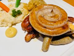 -LENBACH兰巴赫西餐啤酒坊(大连东港店)