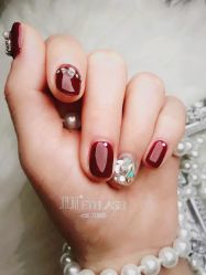 -吉吉靓甲美睫