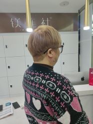 -镁连社·美联社