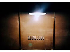门面-HIGH FIVE哈福手工汉堡(桂林路店)