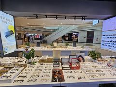 -罗伯特眼镜·蔡司官方授权(前海桂湾店)