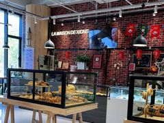 面包甜点陈列柜-熊叔熊婶面包房(团结湖店)