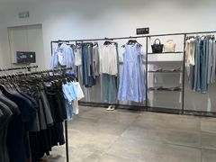 -URBAN REVIVO(上海中庚漫游城店)