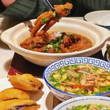 西安探店 | 游大雁塔逛不夜城，吃正宗陕菜