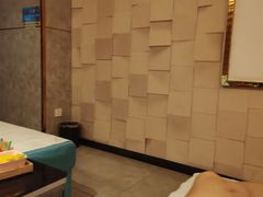-福帆百草堂影院式足疗(人民西路店)