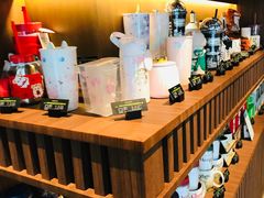 -星巴克(杭州湖滨银泰E区店)
