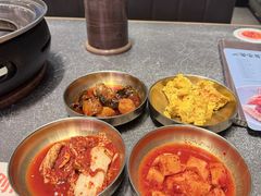 -草家酱蟹炭火烤肉店(珲春南路一店)