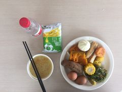 -窦店服务区-停车场