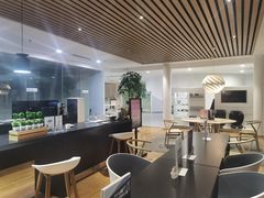 -杭州中沃沃尔沃4S店(滨江区店)