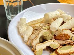 -黔蘑菇四季餐厅(观山湖店)