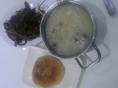 -圣河湾虾饺美食(站前店)