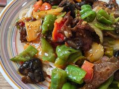-歹歹的加个面过油肉拌面