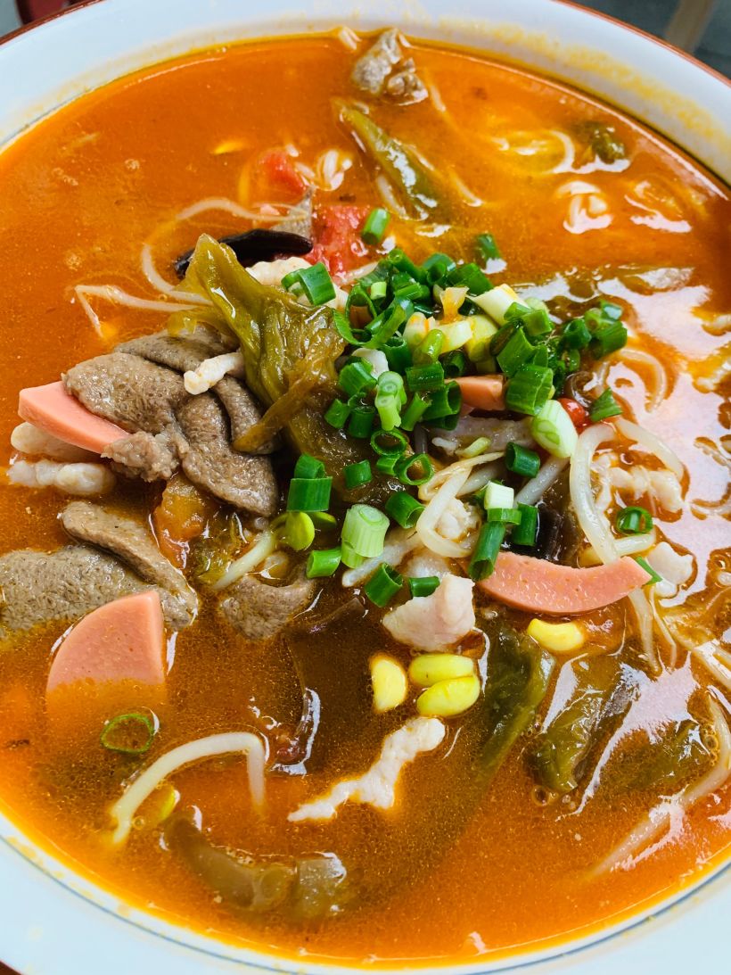 赵酸酸老坛四鲜米线