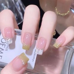 -悦指间美甲美睫