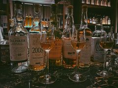-DM Distiller & Mixologist Whisky Cocktail Bar