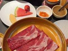 -牛YO寿喜烧·铁板烧和牛火锅自助(市府恒隆店)