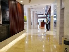 -上海虹桥君丽假日酒店(娄山关路地铁站店)