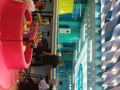 -Swim斯卫姆国际儿童游泳中心(红博中央公园店)