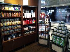 零售区-星巴克(海口美兰机场分店)