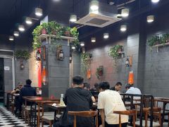 -愉肴麻辣香锅(中山路店)