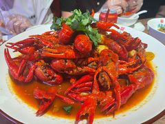 油焖小龙虾-唐伯虎新派湘菜馆(石夏时代广场店)
