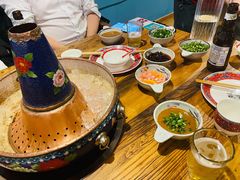 -毛辣果·贵州红酸汤牛肉火锅(西单店)