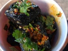 -黑色经典·长沙臭豆腐(粤华路店)