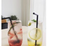 多莓气泡水-UP ON AIR