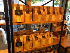 面包甜点陈列柜-81BAKERY(大学路店)