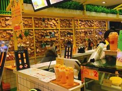 -澳门街美食城(世界城光谷步行街店)