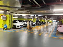 -金虹桥国际中心·停车场